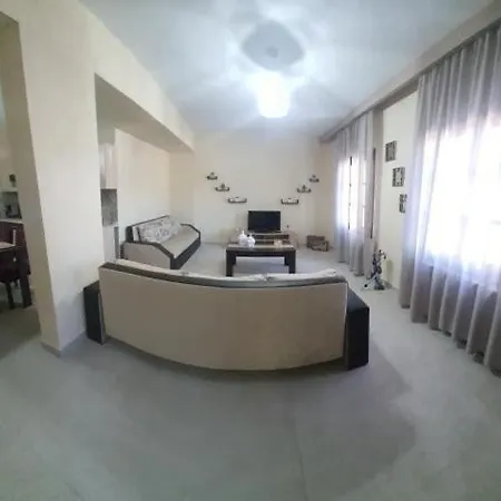Grand View Apartment *